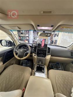 تويوتا لاندكروزر